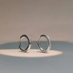 Elegant and Minimal Huggie