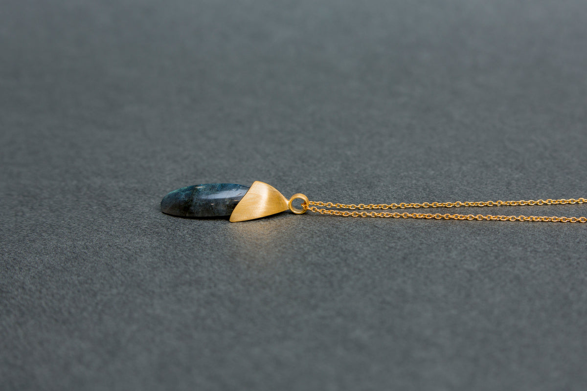 Celebrity Sterling Silver Pendant with Labradorite Stone