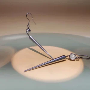 CONICAL NEEDLE EARRINGS