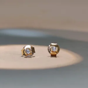 Classic Diamonds Stud Earring