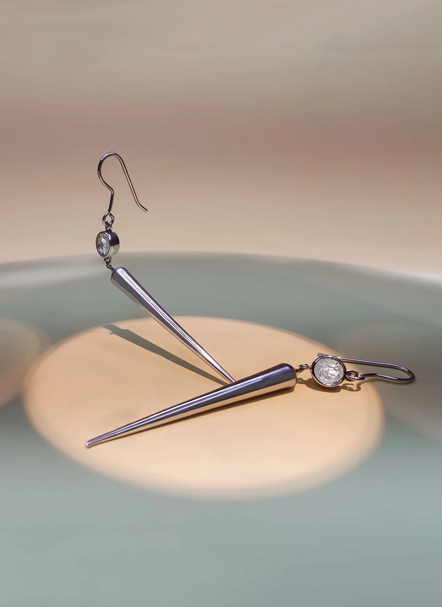 NEEDLE EARRING