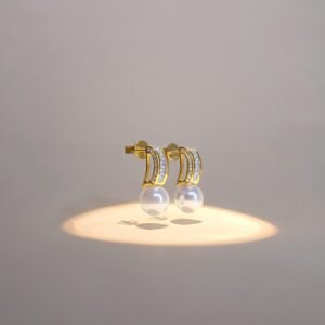 Pearl & Diamond Stud Earring